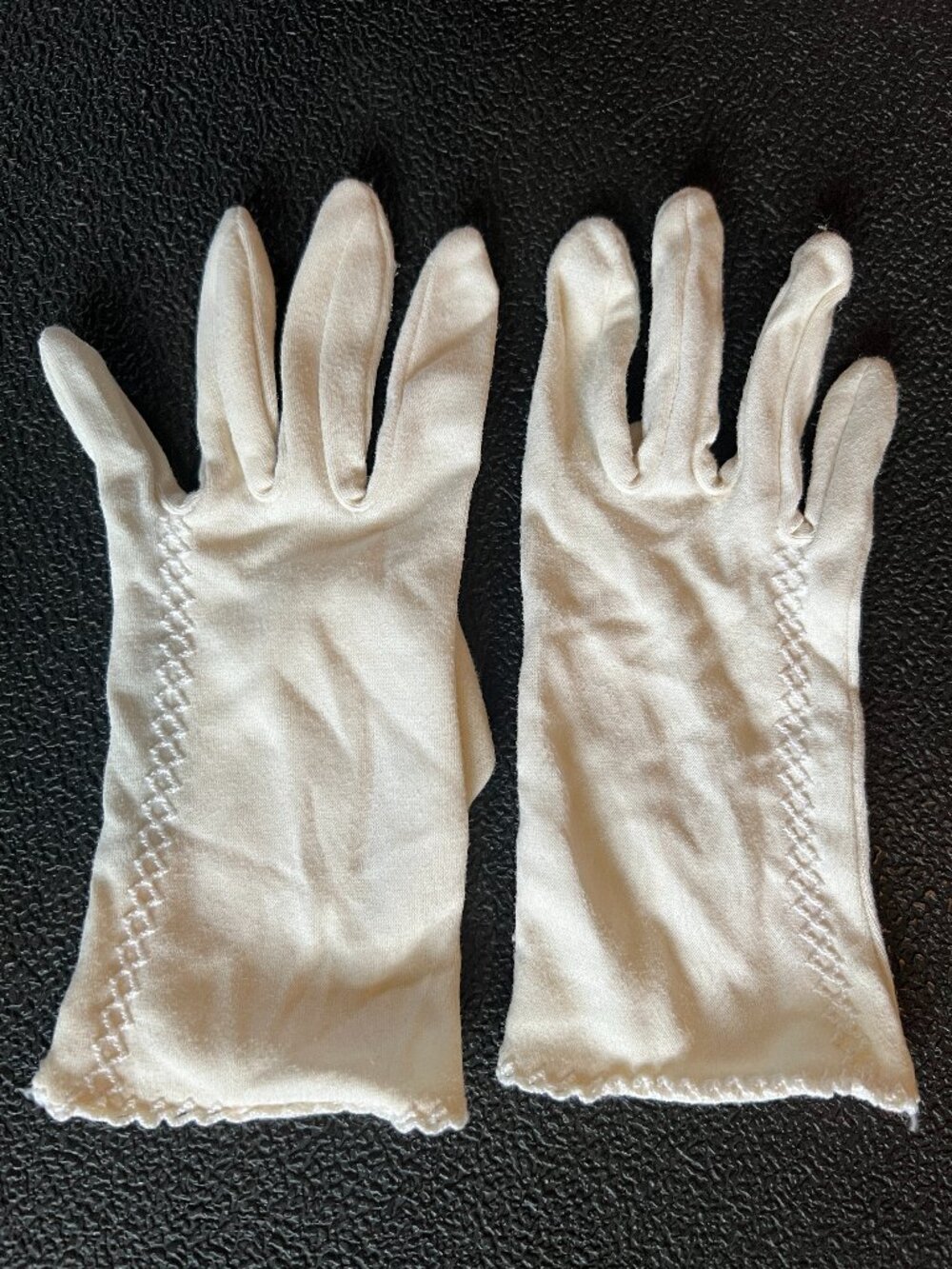 Vintage Little Girls White Dress Gloves 1970s